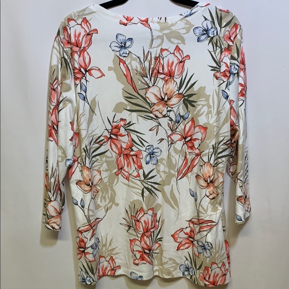 Karen Scott 3/4 Sleeve Relaxed Floral Blouse - Picture 5 of 5